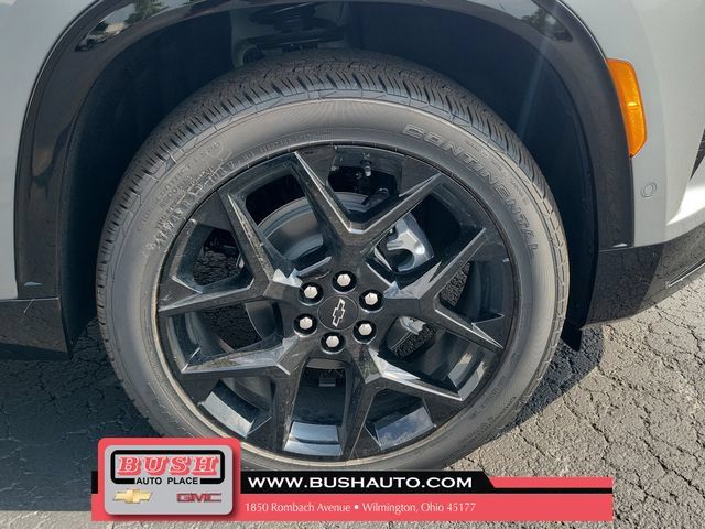 New 2026 Chevrolet Traverse RS w/ LPO, Floor Liner Package FWD image 6