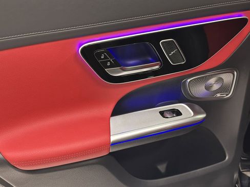 New 2026 Mercedes-Benz GLC 300 image 24