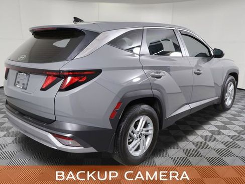 Used 2025 Hyundai Tucson SE image 6