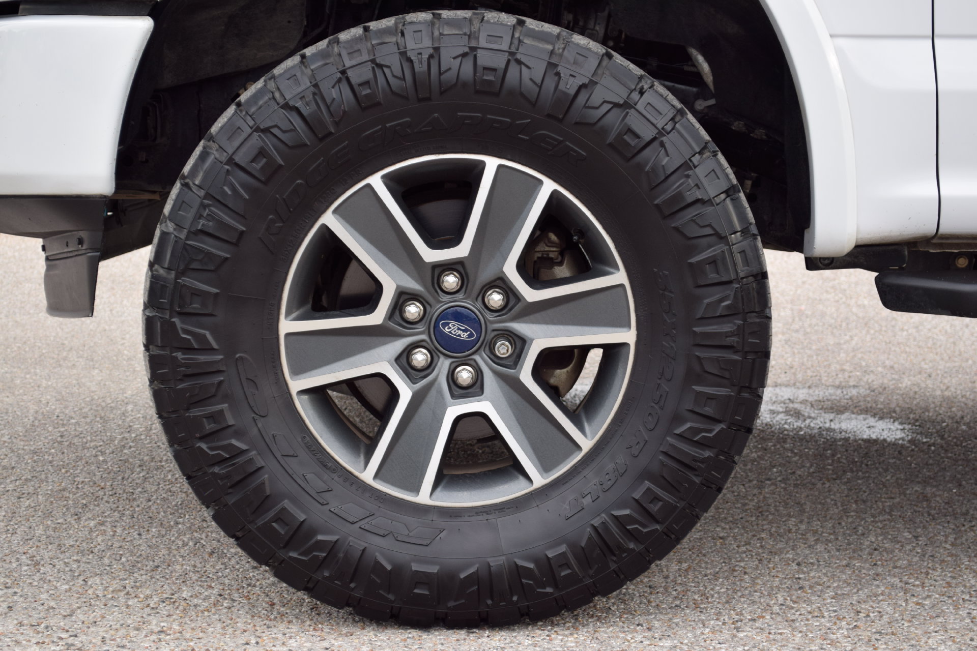 Used 2020 Ford F150 XLT w/ Equipment Group 302A Luxury AWD/4WD image 26