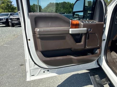 Used 2018 Ford F350 King Ranch w/ King Ranch Ultimate Package AWD/4WD image 29