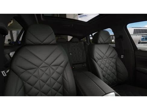 New 2026 BMW X6 xDrive40i w/ Climate Comfort Package image 11