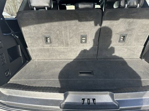 Used 2021 Ford Expedition Limited image 22
