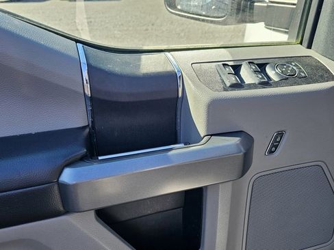 Used 2017 Ford F250 XLT w/ XLT Value Package image 8