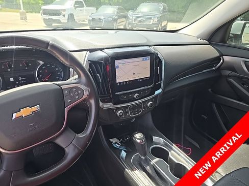 Used 2020 Chevrolet Traverse Premier w/ LPO, Midnight Edition AWD/4WD image 17