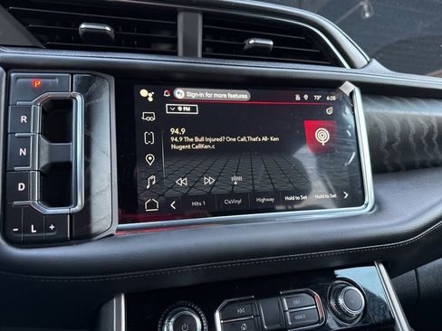 Used 2022 GMC Yukon Denali image 4