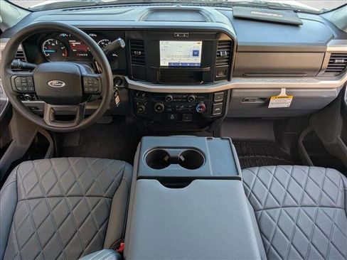 New 2026 Ford F250 XLT w/ FX4 Off-Road Package image 14