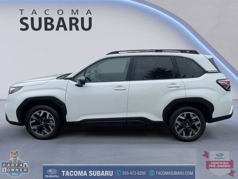 Used 2025 Subaru Forester Premium image 2