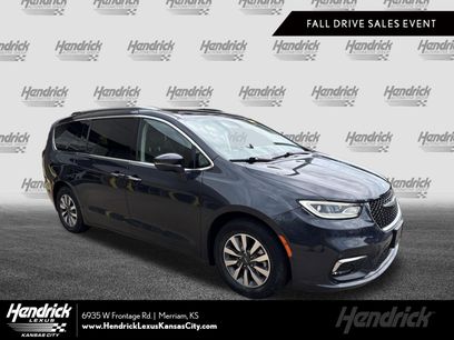 Used 2021 Chrysler Pacifica Touring-L