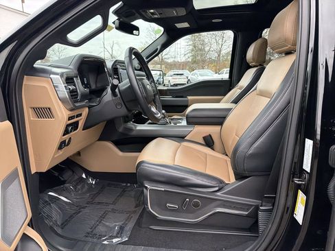 Used 2023 Ford F150 Lariat w/ Equipment Group 502A High image 8