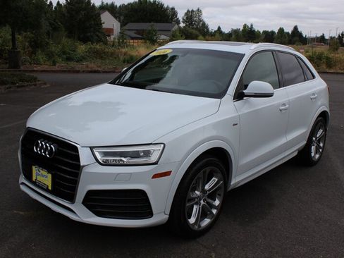 Used 2016 Audi Q3 2.0T Prestige w/ Prestige Package AWD/4WD image 2