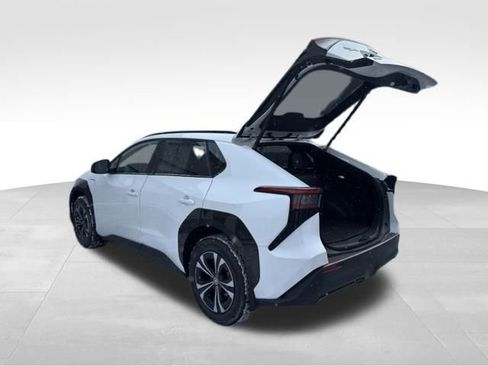 Used 2024 Toyota bZ4X XLE image 5