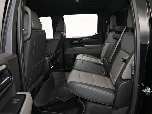 Used 2025 Chevrolet Silverado 1500 ZR2 w/ Technology Package image 46