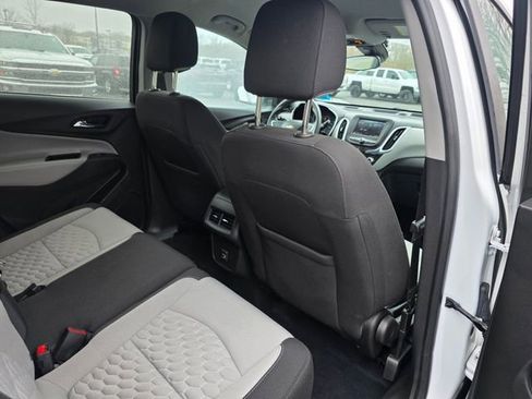 Used 2021 Chevrolet Equinox LS w/ LS Convenience Package AWD/4WD image 12