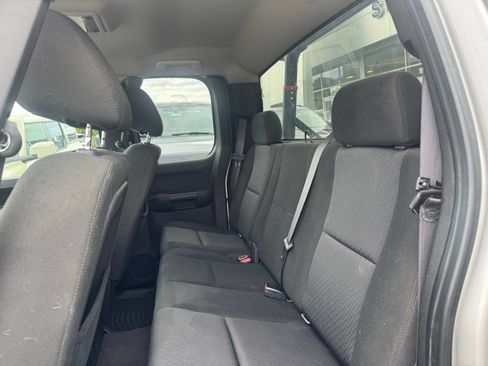 Used 2010 Chevrolet Silverado 1500 LT w/ Power Pack Plus RWD image 9