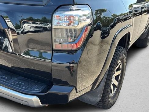 Used 2017 Toyota 4Runner TRD Off-Road AWD/4WD image 31