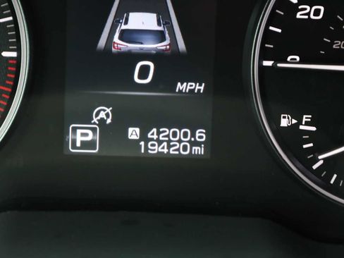 Used 2024 Subaru Outback Premium AWD/4WD image 19
