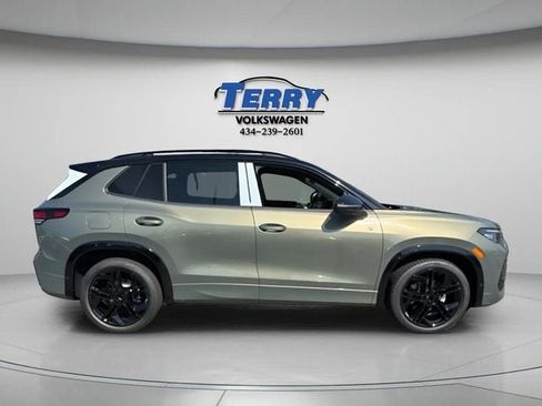 New 2026 Volkswagen Tiguan SE R-Line FWD image 1