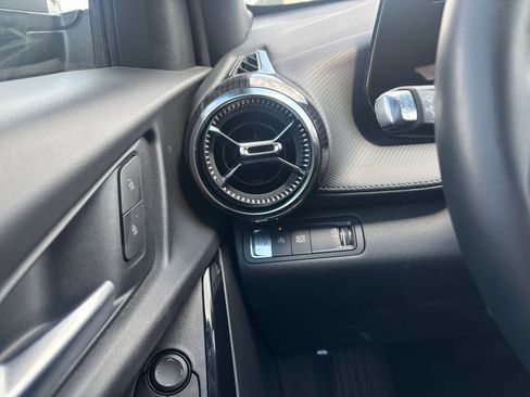 Used 2025 Chevrolet Equinox LT FWD image 34