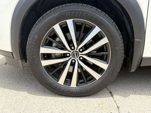 Used 2023 Nissan Pathfinder Platinum w/ Cargo Package FWD image 12