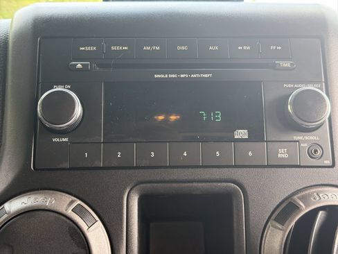 Used 2016 Jeep Wrangler Unlimited Sport AWD/4WD image 16