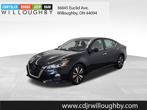 Used 2022 Nissan Altima 2.5 SV FWD image 1