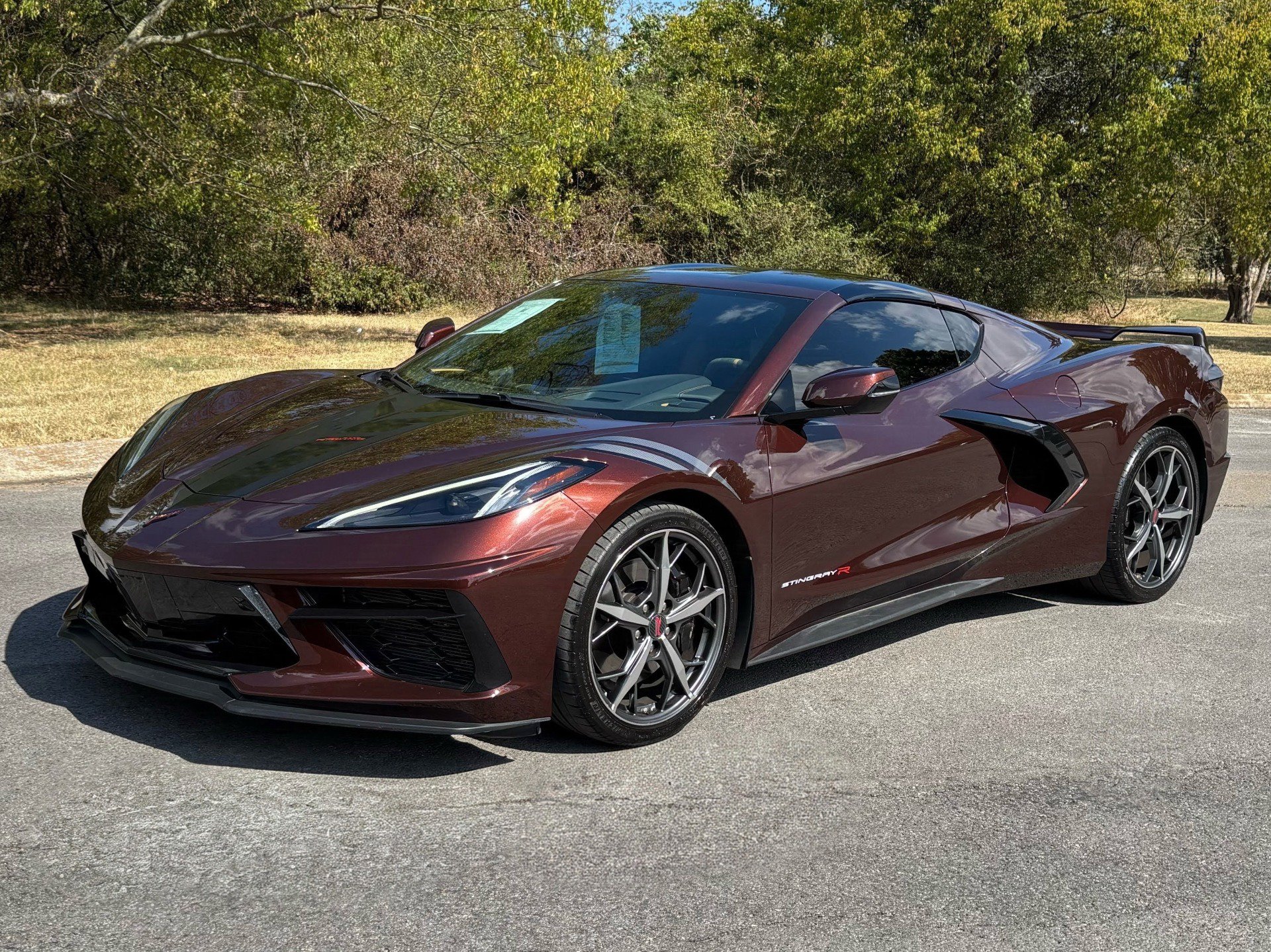 Used 2022 Chevrolet Corvette Stingray Preferred Cpe w/ Z51 Performance Package RWD image 2