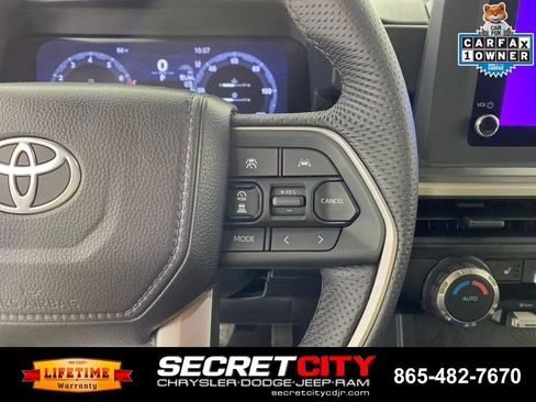 Used 2026 Toyota Tacoma TRD Off-Road AWD/4WD image 15
