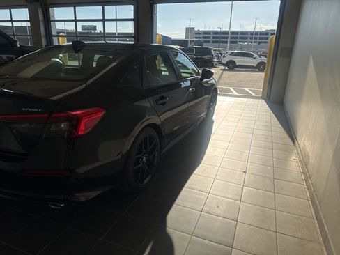 Used 2024 Honda Civic Sport image 6