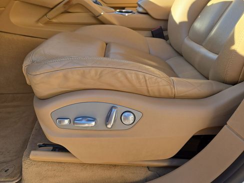 Used 2014 Porsche Cayenne Base image 17