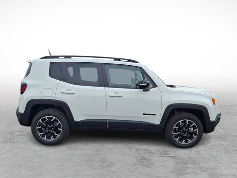 Used 2023 Jeep Renegade Latitude image 6