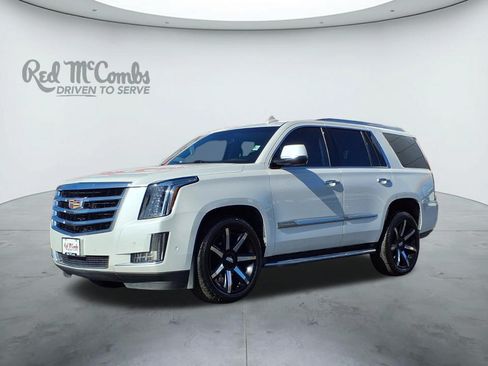 Used 2020 Cadillac Escalade Luxury RWD image 1