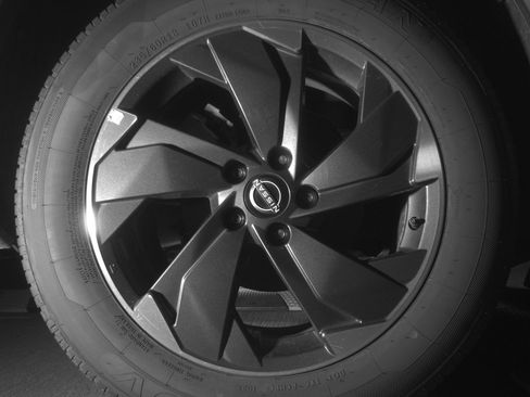 Used 2024 Nissan Rogue SV image 15