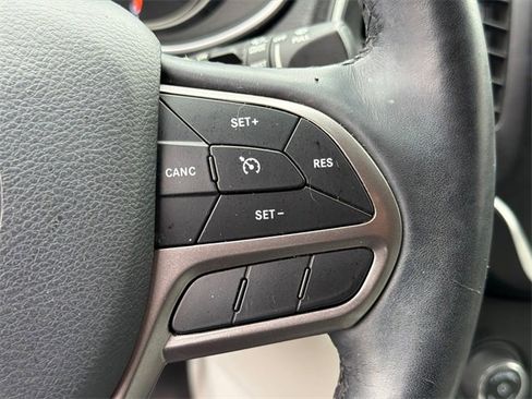 Used 2021 Jeep Cherokee Latitude Lux w/ Comfort/Convenience Group image 25