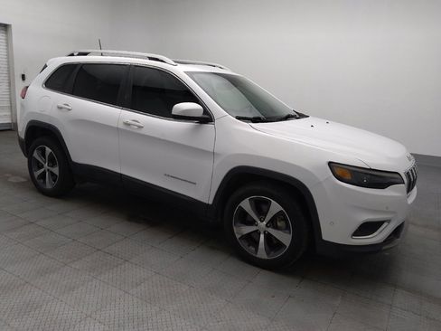 Used 2019 Jeep Cherokee Limited w/ Luxury Group FWD image 11