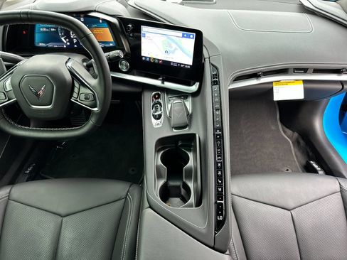 Used 2023 Chevrolet Corvette Stingray Preferred Cpe RWD image 11
