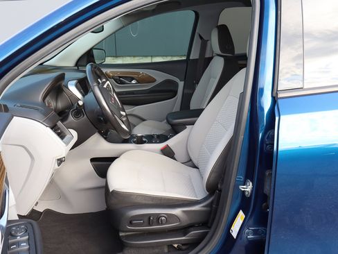 Used 2020 GMC Terrain SLE w/ Driver Convenience Package image 7