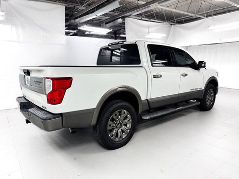 Used 2018 Nissan Titan Platinum Reserve w/ Platinum Utility Package AWD/4WD image 5
