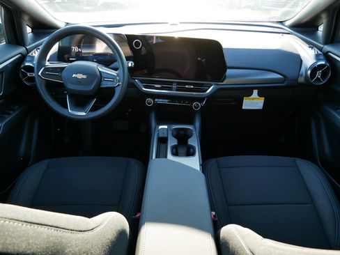 New 2026 Chevrolet Equinox EV LT image 6