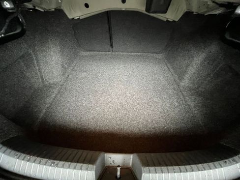 Used 2025 Volkswagen Jetta SE image 31