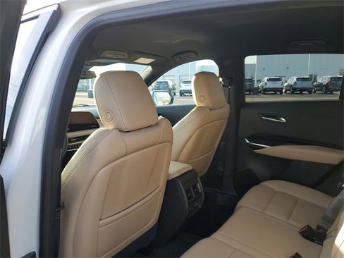 Certified 2024 Cadillac XT4 Luxury image 24