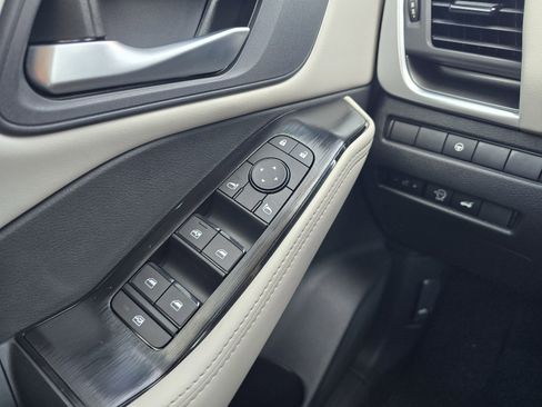 New 2026 Nissan Rogue SV AWD/4WD image 21