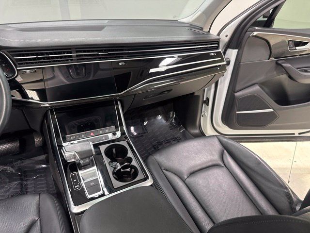 Used 2023 Audi Q7 3.0T Premium Plus w/ Premium Plus Package AWD/4WD image 22