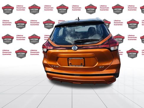 Used 2021 Nissan Kicks SV image 8