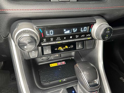 Used 2024 Toyota RAV4 XSE w/ Weather Package AWD/4WD image 37