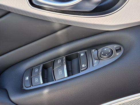 Used 2023 INFINITI Q50 Luxe image 25