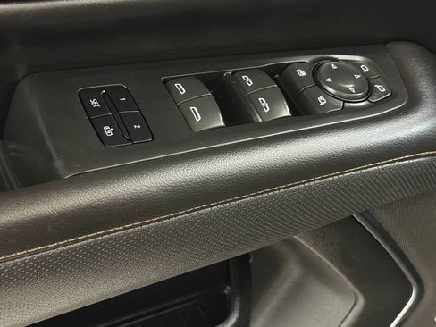 Used 2021 GMC Yukon XL AT4 w/ Rear Media and Nav Package AWD/4WD image 31