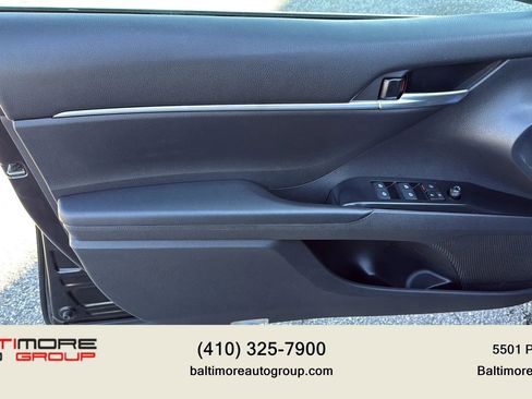 Used 2018 Toyota Camry SE image 14