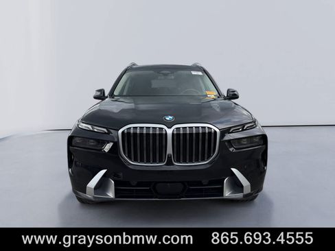 Used 2025 BMW X7 xDrive40i AWD/4WD image 8