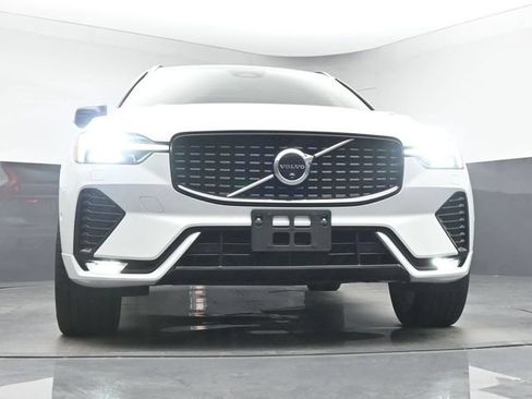 Used 2024 Volvo XC60 B5 Ultimate w/ Protection Package Premier AWD/4WD image 11